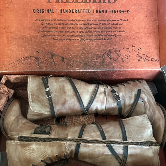 Freebird Women's Cassius Boots Beige - Picture 9 of 9